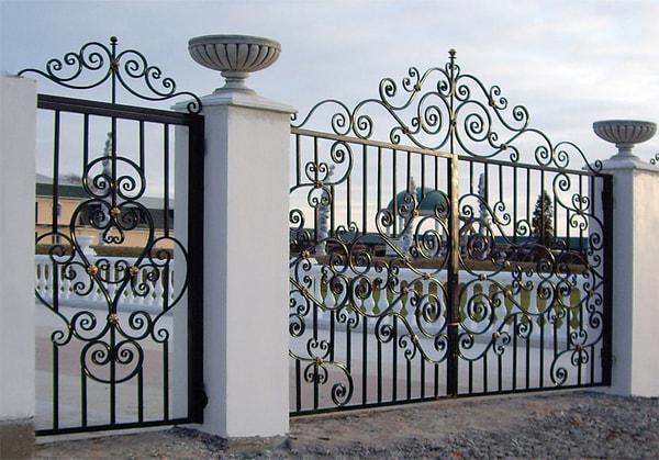 ​Кованые ворота и забор - какой узор выбрать?